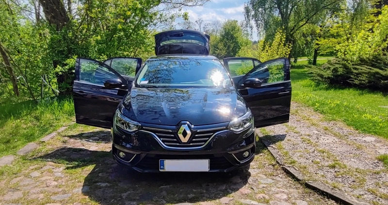 Renault Megane cena 51000 przebieg: 63000, rok produkcji 2017 z Warszawa małe 631